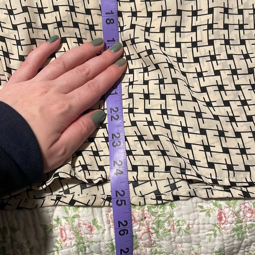 DONATING JULY 28 Boxy blouse - Picture 5 of 6